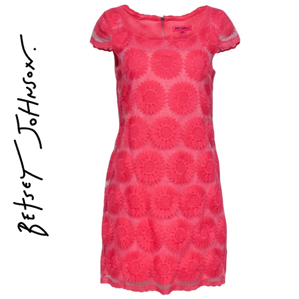 BETSEY JOHNSON Pink Embroidered Flower Overlay Mini Shift Dress‎ SZ 2 Pink Label